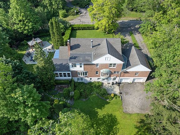 5th image of 110 Hampton Rd