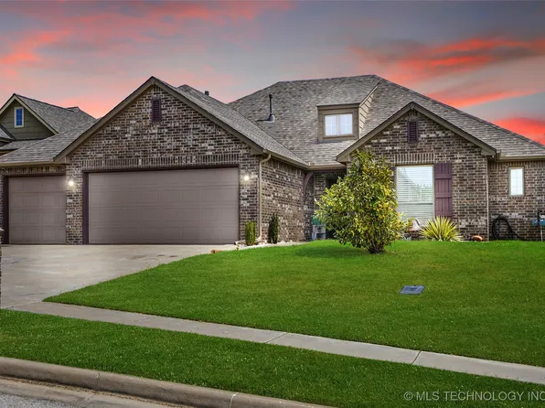 8429 N 77th East Ave, Owasso, OK 74055