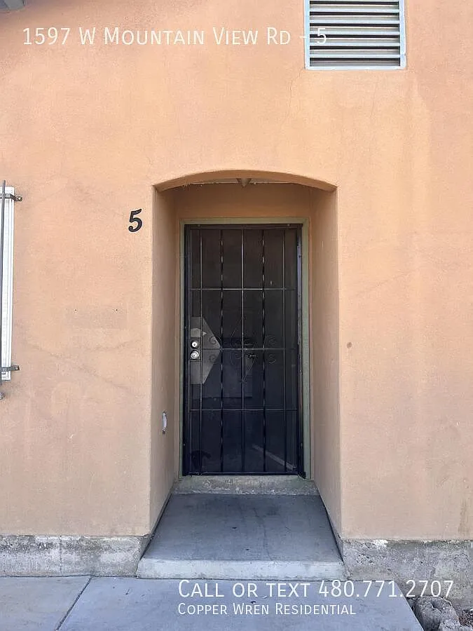 2 Bed with Washer/Dryer - 1 Month Free Rent — Photo 1
