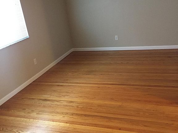 3rd image of 4501 Jamieson Ave APT B