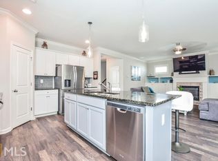 6025 Harbour Mist Dr, Flowery Branch, GA 30542