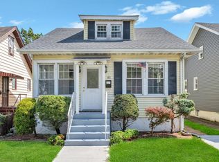 61 James St, Franklin Square, NY 11010