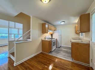 1 Savin Ct, West Haven, CT 06516