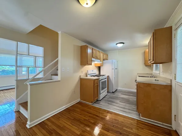 1 Savin Ct, West Haven, CT 06516