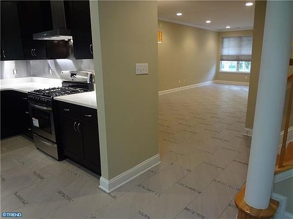 3rd image of 48 Normandy Dr #1905