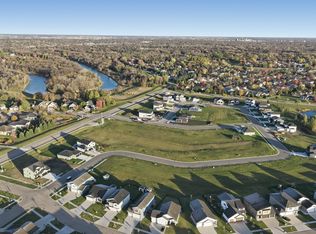 4802 4th St S, Moorhead, MN 56560