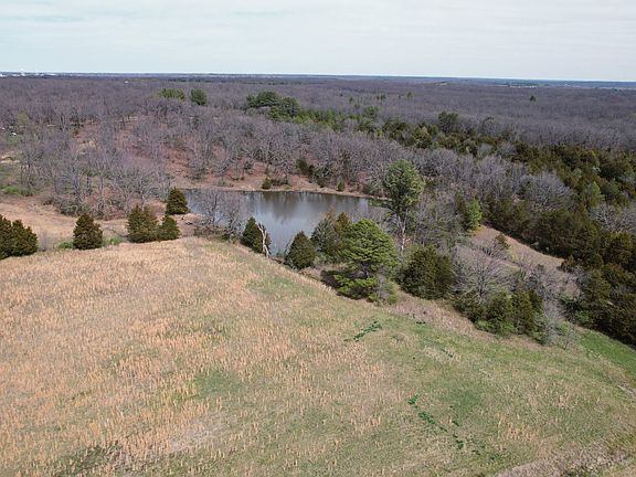 5th image of 1672 Lakeview Dr