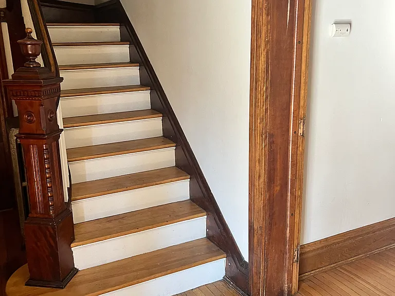 33 W Commerce St — Photo 12