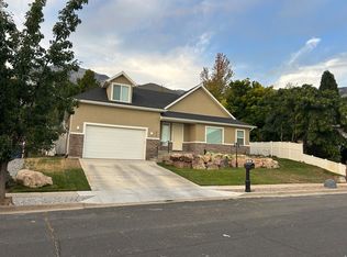 516 E 3525 N, North Ogden, UT 84414