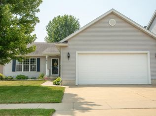 1411 Robertson Rd, Waverly, IA 50677