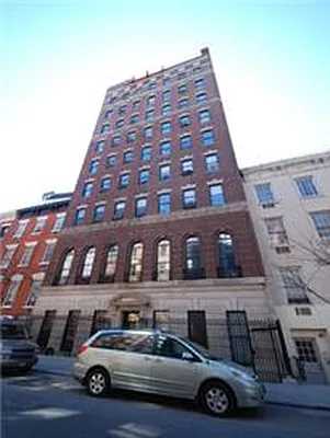 Rented by Buchbinder & Warren | media 18