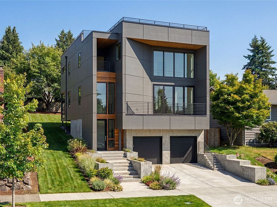 2nd image of 8022 Fauntleroy Way SW