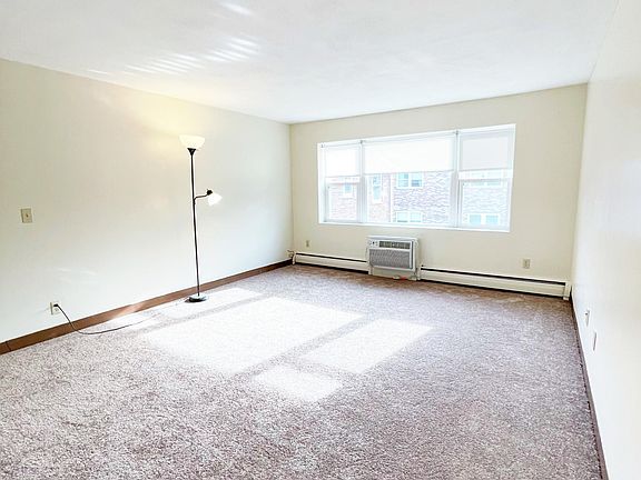 3rd image of 449 Sea St #9T
