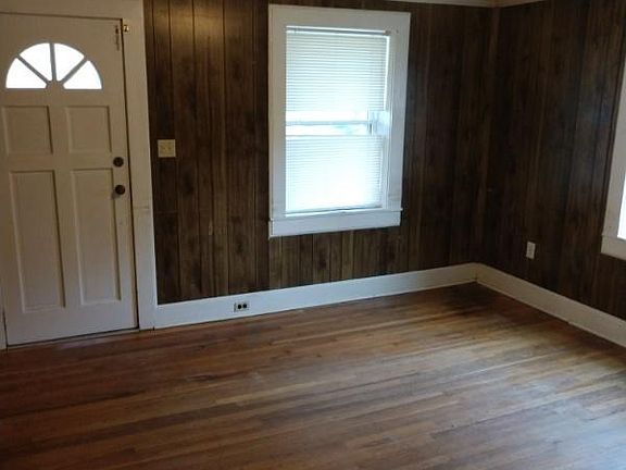 2nd image of 301 E Maine Ave