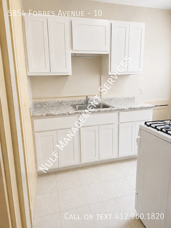 1 bed, 1 bath in Squirrel Hill — Photo 1