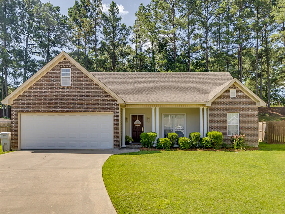 113 Arbor Cove Cir