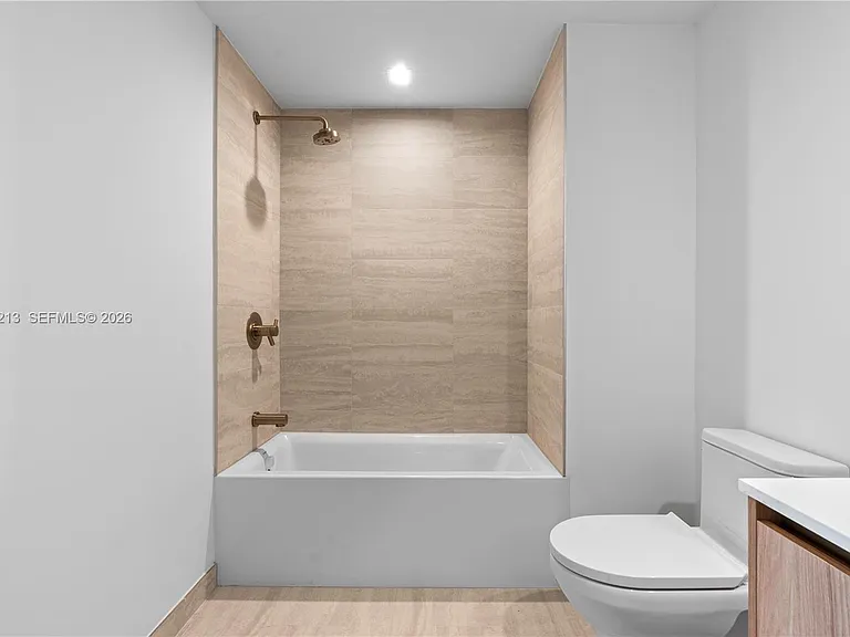 77 SE 5th St #3702 — Photo 35