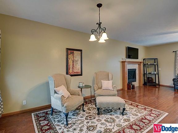 3rd image of 17835 Cinnamon Cres