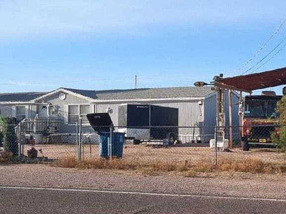 2nd image of 2055 E Scenic St