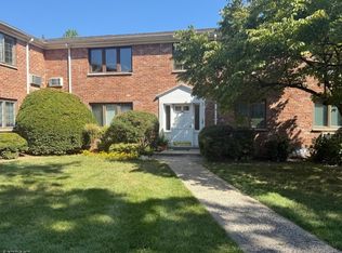 93 Troy Dr APT A, Springfield, NJ 07081