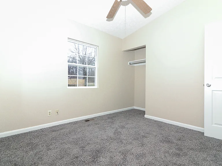 407 Knox Ave — Photo 17