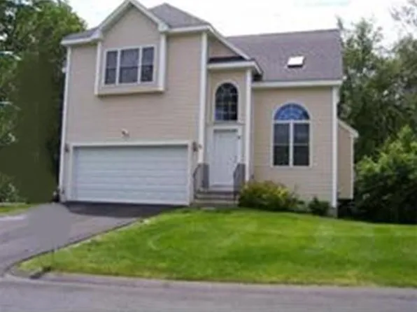 15 Zain Cir, Milford, MA 01757
