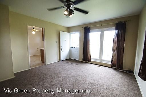 5th image of 4514 Oakridge Dr