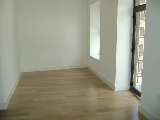 Rented by NY Space Finders Inc. | media 7