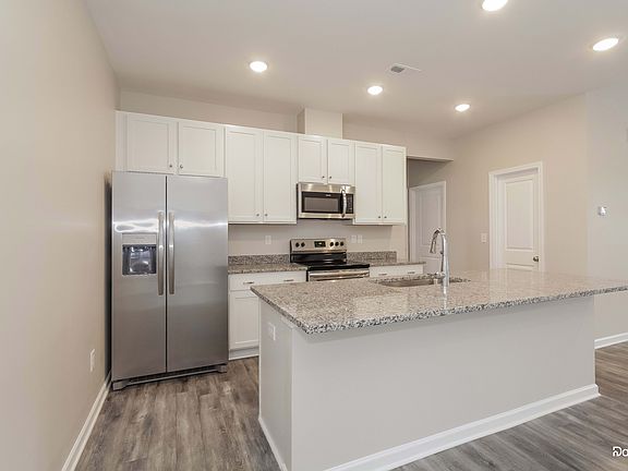 4th image of 4420 Mountain Island Dr