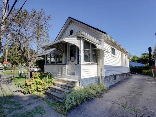 6 Uniman Pl, Rochester, NY 14620