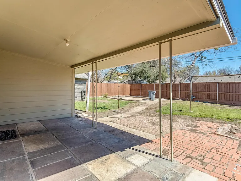 3118 Carlson Dr — Photo 28