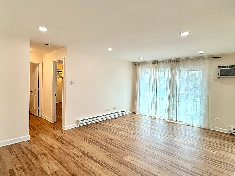 11810 S Komensky Ave #103 — Photo 13