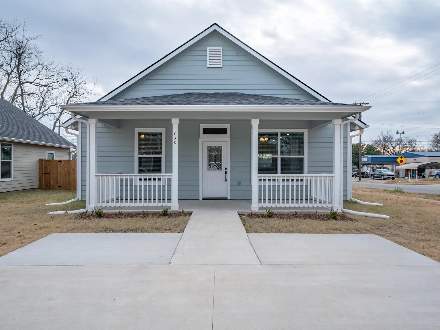 1030 West Gandy Street Denison, Tx 75020_Dnl_For Sale Okr - 1 — Photo 1
