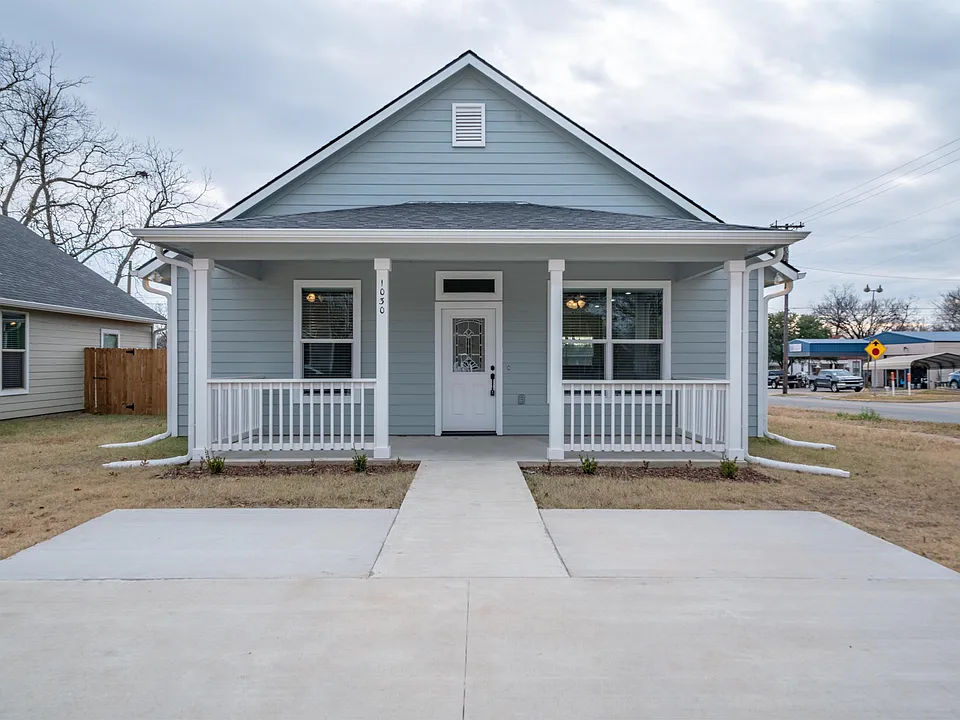 1030 W Gandy St