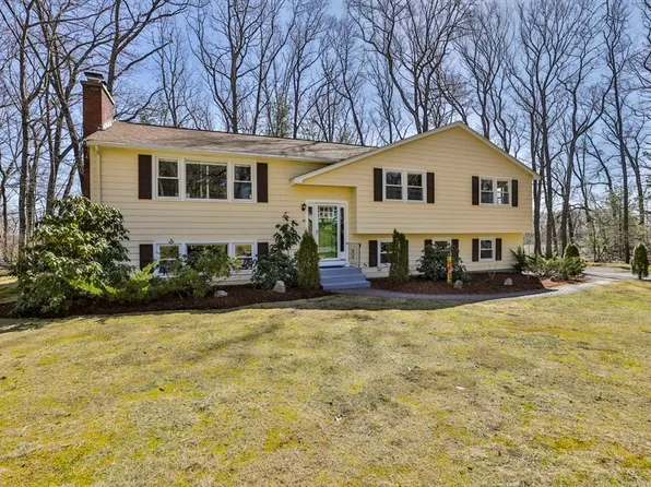 46 Crestwood Dr, Framingham, MA 01701