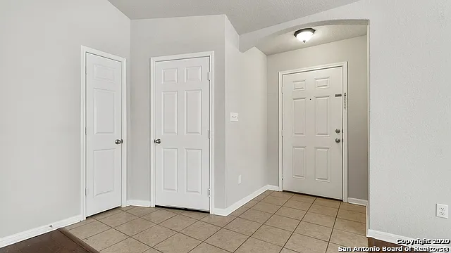 3 bed, 2.0 bath, 1271 sqft, $1,650 — Photo 3