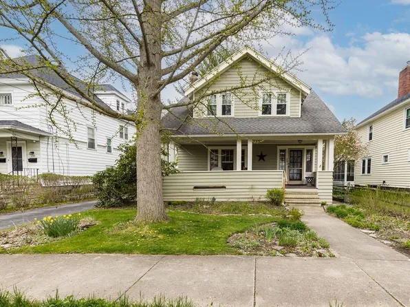 235 Kensington Pl, Syracuse, NY 13210