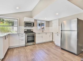 5 Rockwood Trl, Kinnelon, NJ