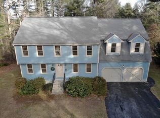 34 Bellingham St, Mendon, MA 01756