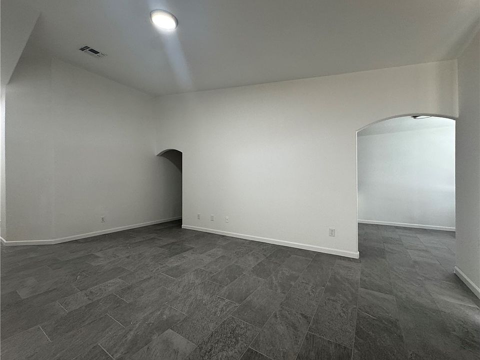 2nd image of 3442 Sunriver Rd