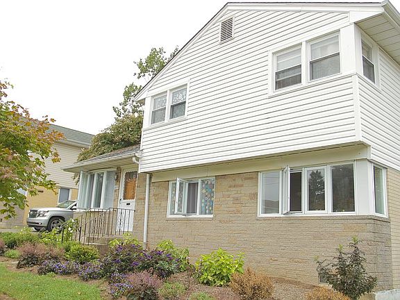 3rd image of 589 Paoli Ave