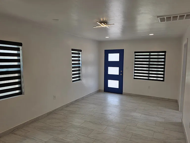 3901 E Montecito St — Photo 10