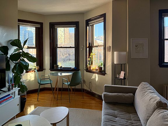 3rd image of 225 Park Dr #34