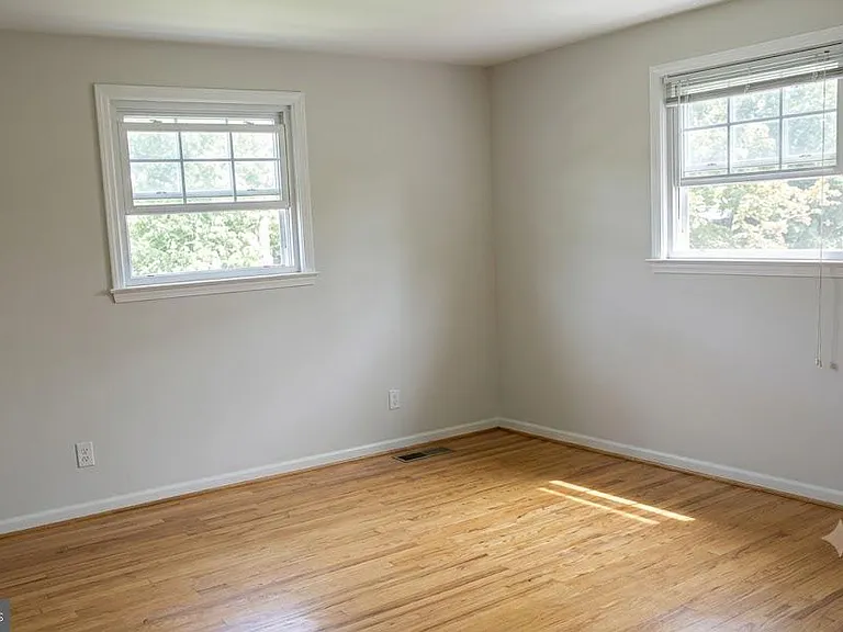 306 Cornell Rd — Photo 18