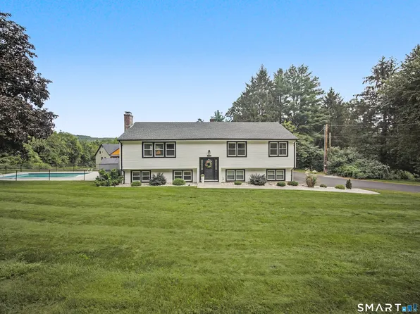 723 Totoket Road, North Branford, CT 06472