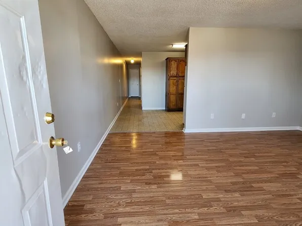 403 Austin Ave #B, Sheffield, AL 35660