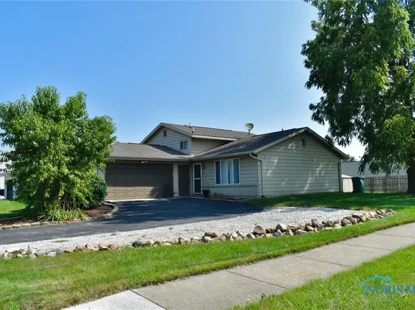 2489 Potomac Ln, Northwood, OH 43619
