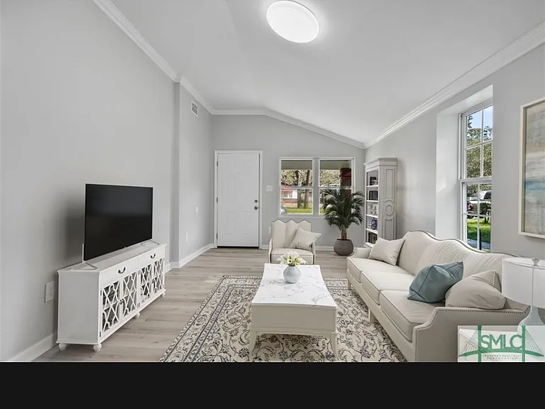 705 W 47th St — Photo 3