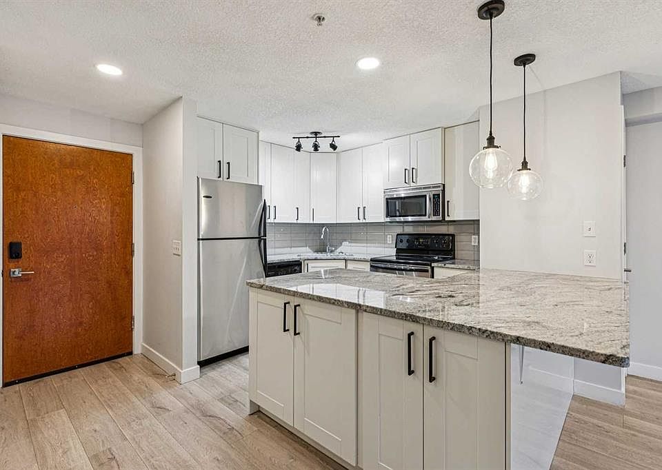 1st image of 317 N 19th Ave SW #304