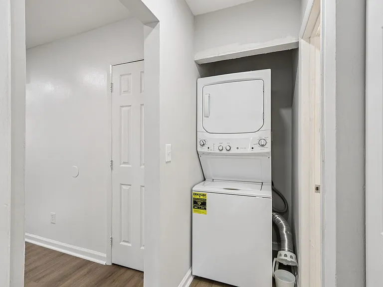 Galloway Court Apartments — Photo 53